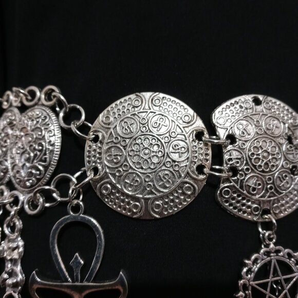 witchy goth Silver-Tone Chain Belt – Ankh, Pentacle & Crescent Moon Charms - Picture 6 of 8